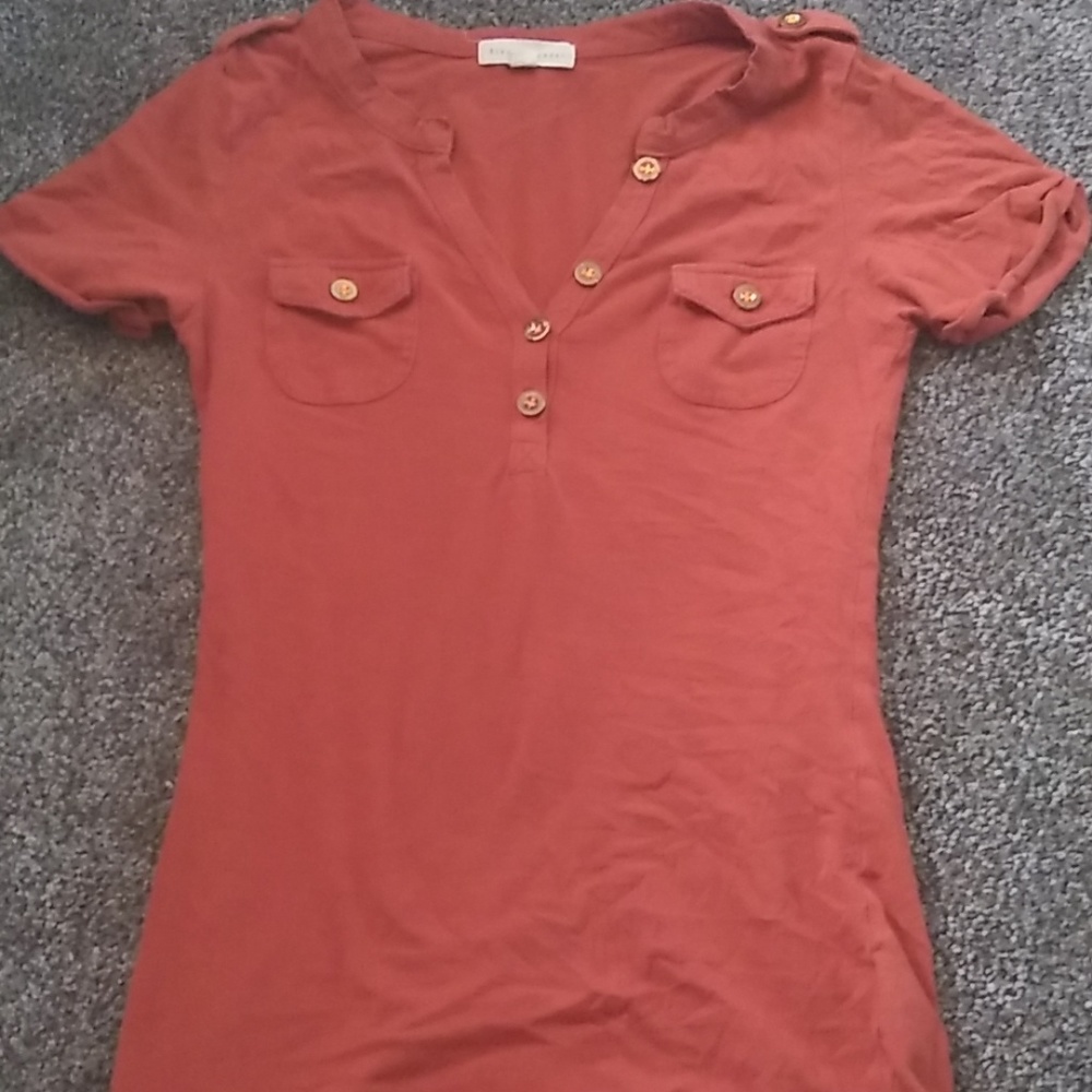 orange top